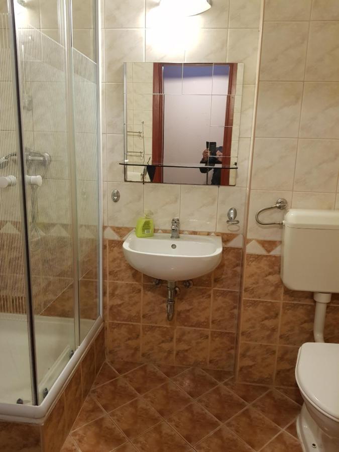 欧罗什哈佐 Fortuna Panzio酒店 外观 照片